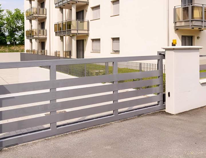 Installation de portail coulissant La Ferté en Ouche (1)