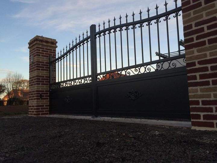 Grand portail battant La Ferté-en-Ouche