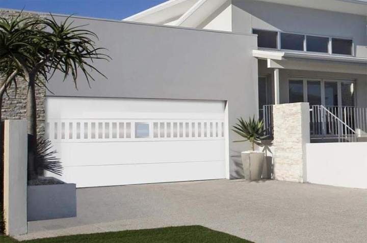 Porte de garage moderne La Ferté-en-Ouche